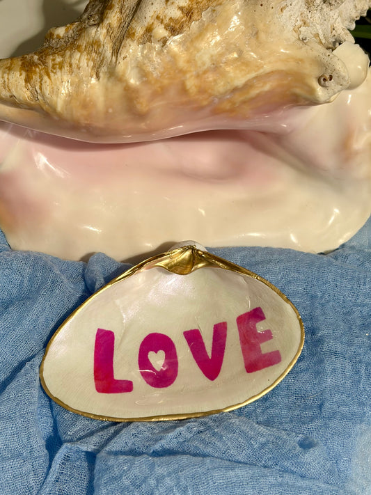 Love Clam Shell Trinket Dish