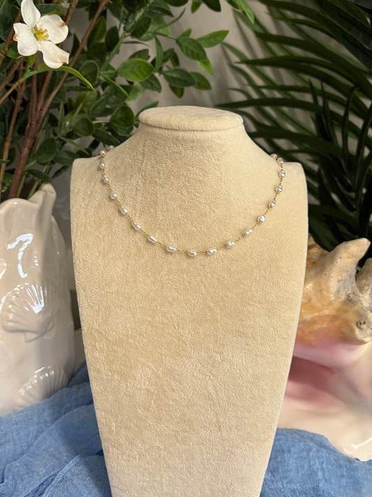 Dainty Pearl Necklace