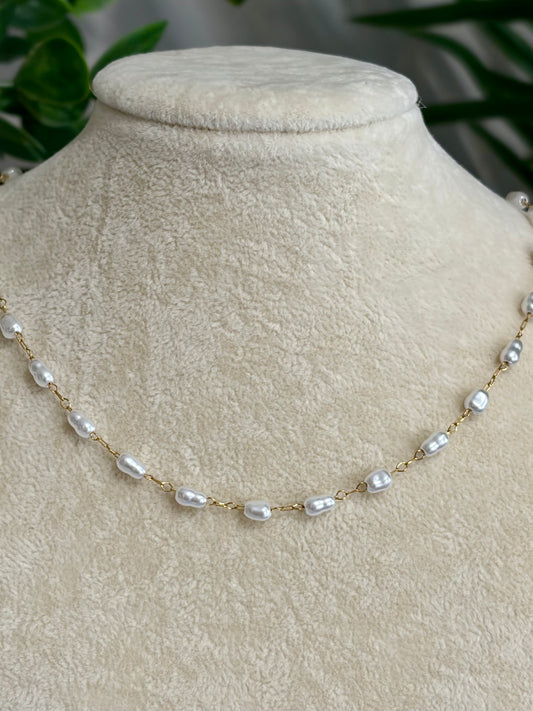 Dainty Pearl Necklace