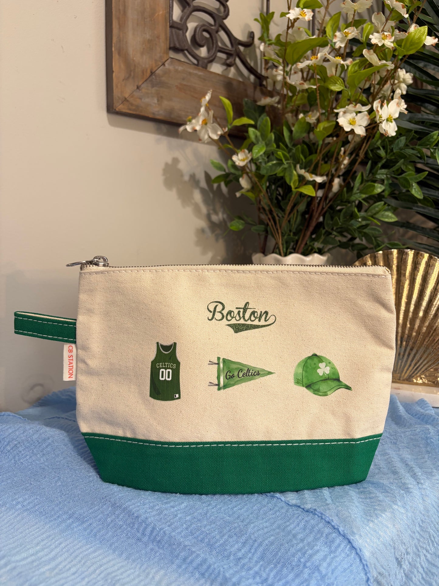 Boston Celtics Zippered Pouch